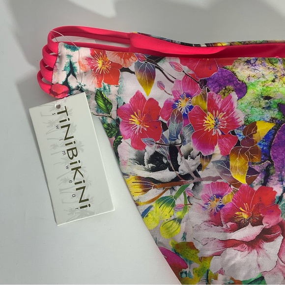 TiniBikini NWT’s Reversible Floral Orange Pink Swim Hi-Cut String Bottoms Sz MED - Picture 9 of 16